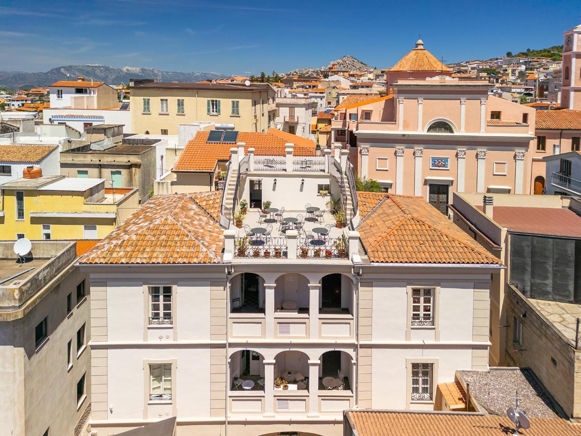 Palazzo Cherchi Доргалі Екстер'єр фото